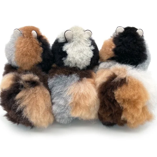 Inkari – Alpaka Kuscheltier Small (23 cm) – Grey Calico – Bild 2