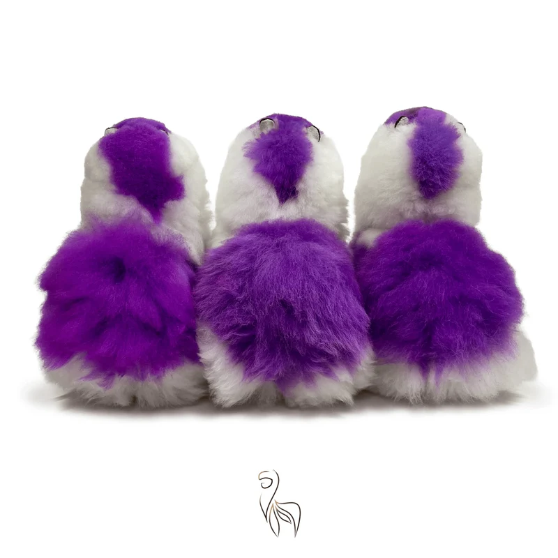 Inkari – Alpaka Kuscheltier Medium (32 cm) - Purple Crocus – Bild 2
